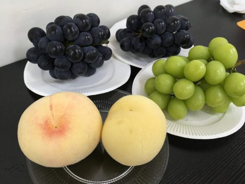 白桃、ピオーネ、シャインマスカット